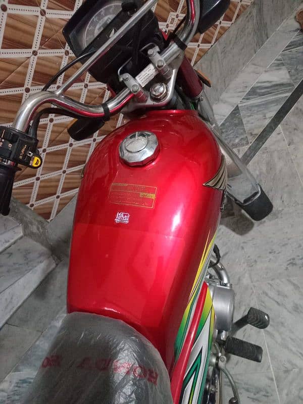 HONDA 70 2023 modal urgent sale please only call 8