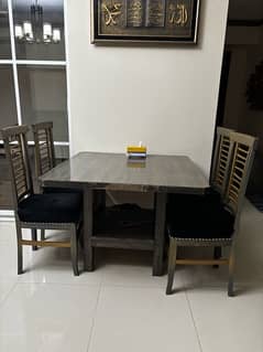 Dinning table with chairs