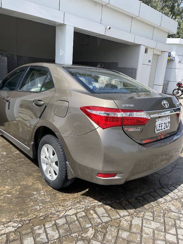 Toyota Corolla Altis 2016 3