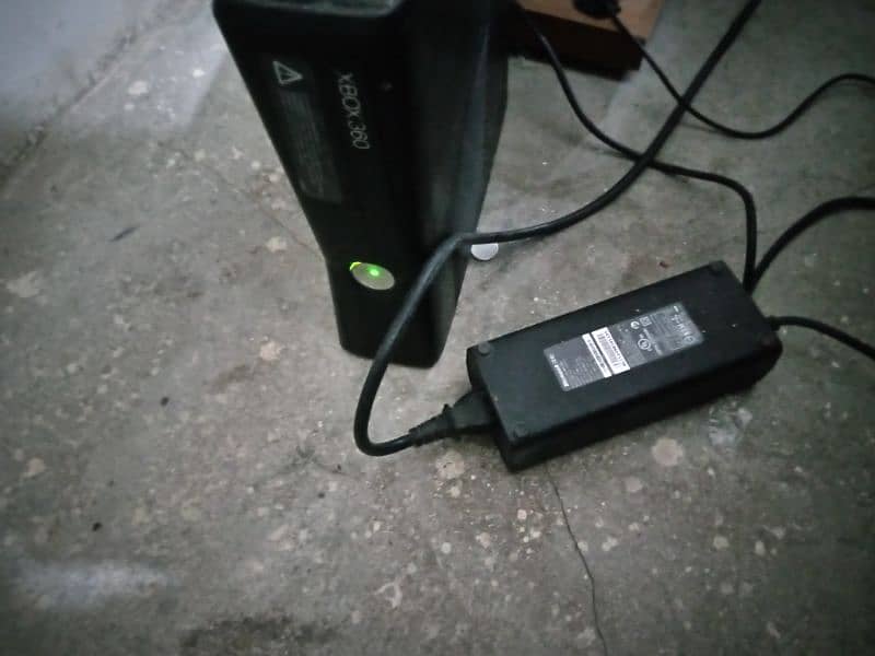 Xbox 360 slim model 2