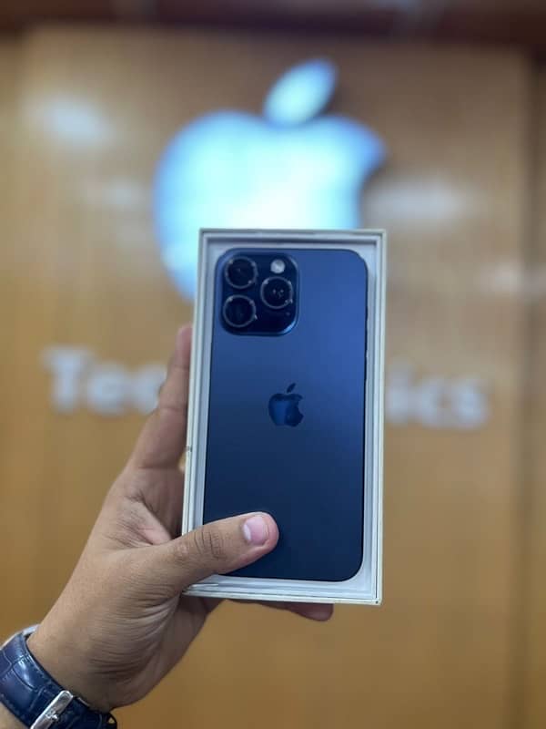 IPHONE 15 PRO 128GB 0