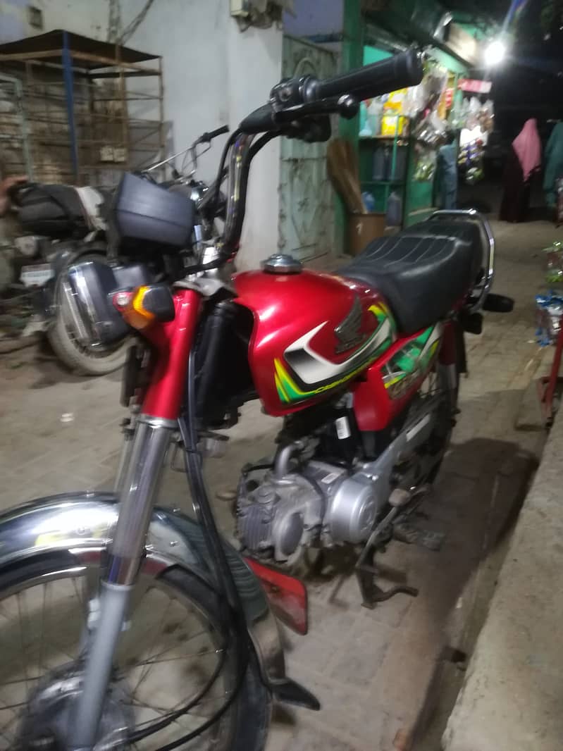 Honda CD 70 2022 6