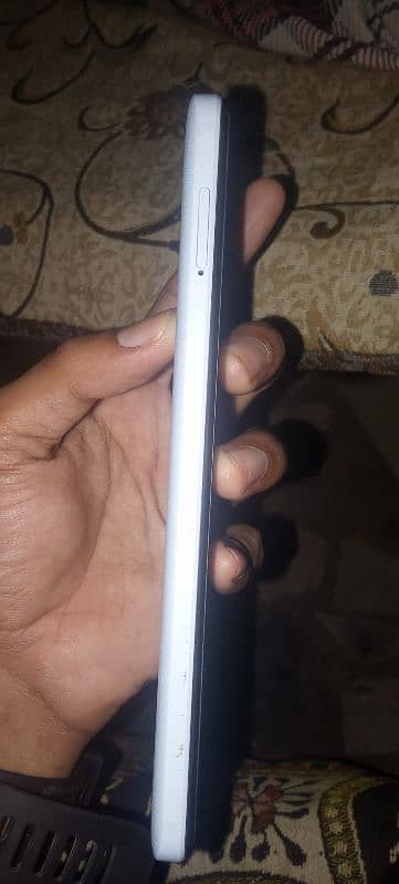 A2+ Redmi Box charger sath he not open not repair warnnty m03191987187 4