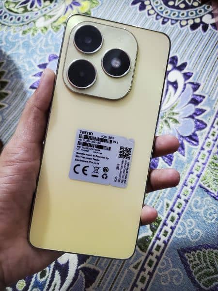 Tecnoooo spark 20 pro. . 0