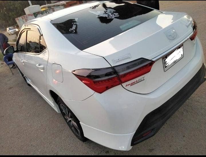 Toyota Corolla Altis 2022 plz chasky waly dor rahen . sanjeda  rabta 4