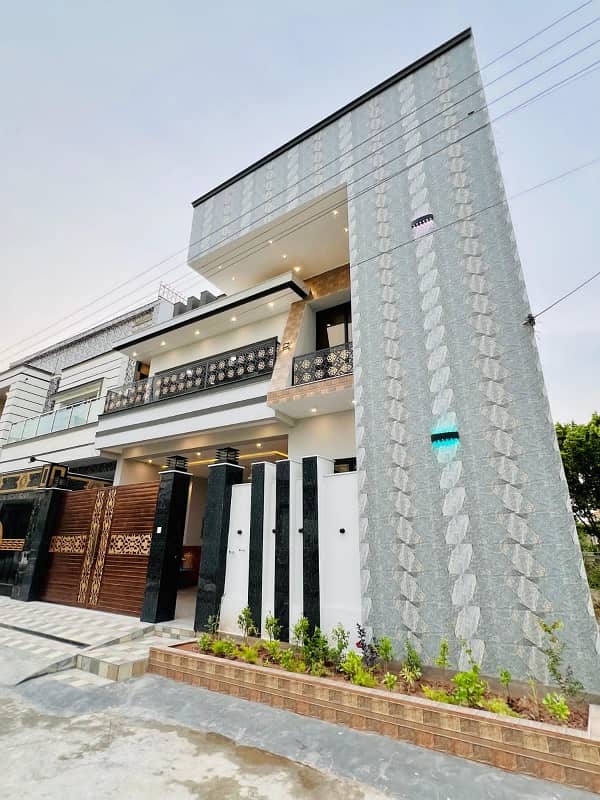 Prime Location House 9 Marla For sale In Warsak Road 5