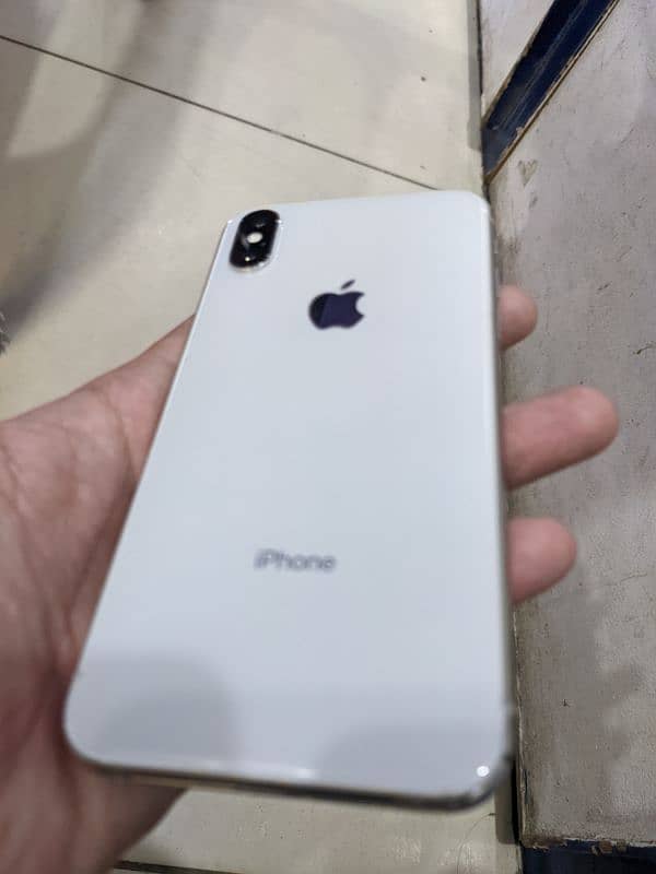 Iphone X 64 GB PTA 9