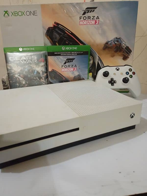 X Box one s 1TB Forza horizon bundle 1