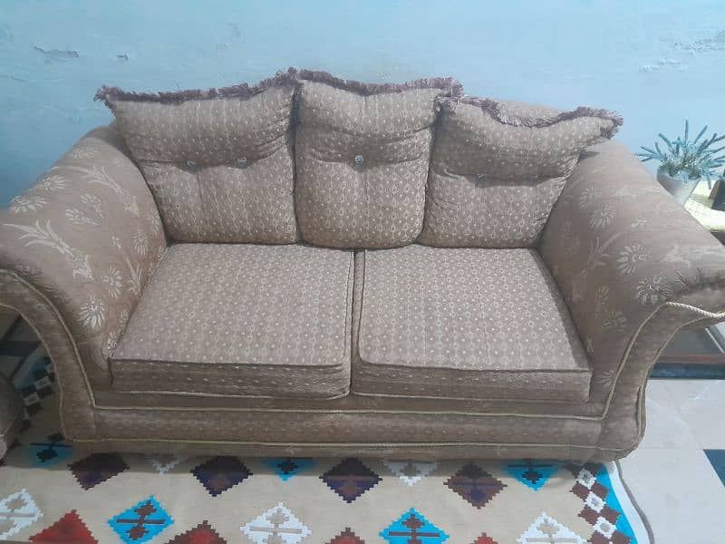 Sofa Set 6-seater available for sale 3