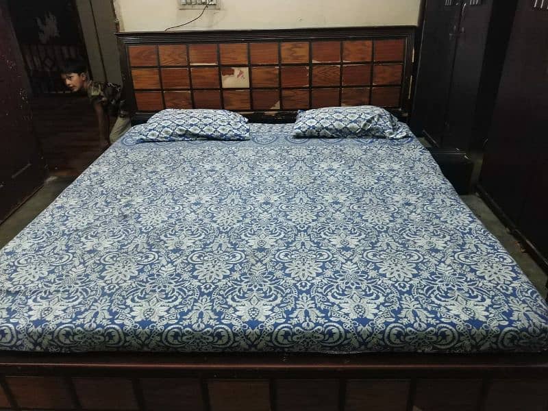 King Size bed for sale without mattress. 0