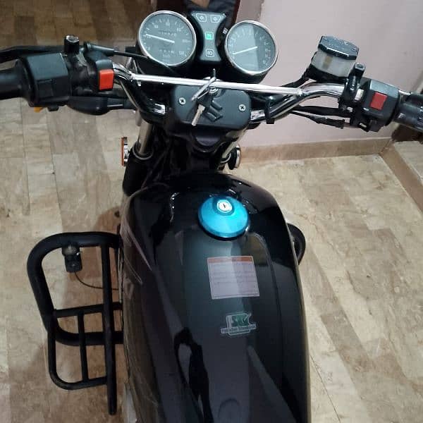 Suzuki GS 150 model 2022 0