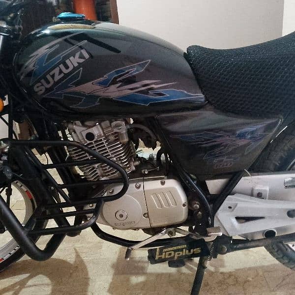 Suzuki GS 150 model 2022 3