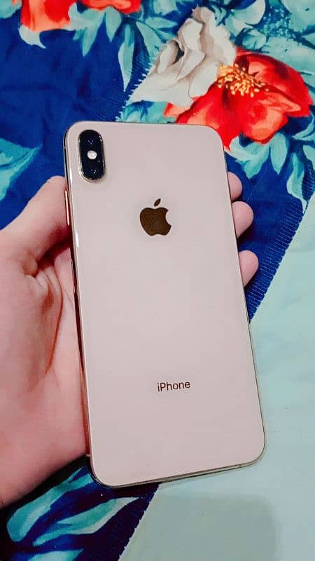 iphone xs max 4