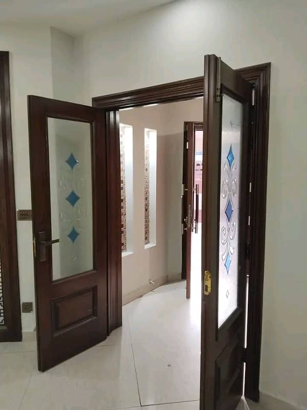 10 marala full house with gas avilable for rent in Bahria Town 2