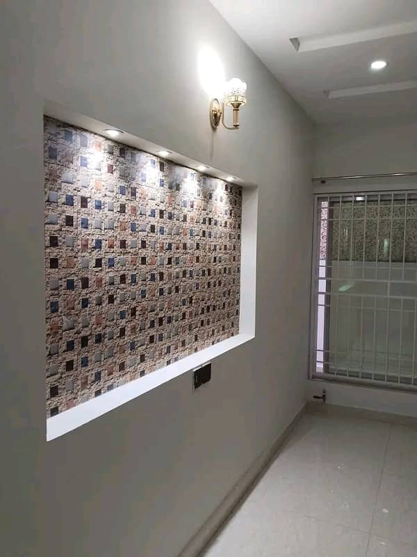 10 marala full house with gas avilable for rent in Bahria Town 4