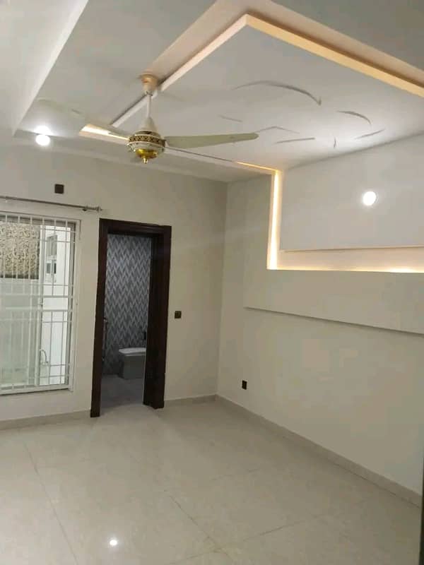 10 marala full house with gas avilable for rent in Bahria Town 5