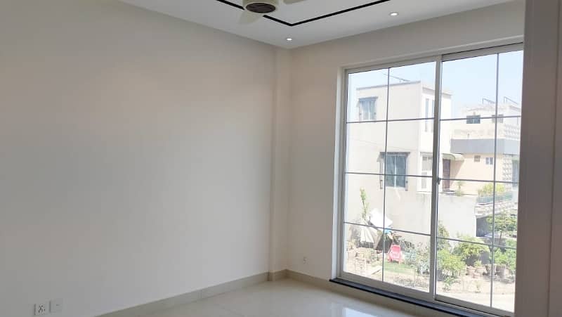 392 Square Feet Flat Is Available For Sale In Bahria Town Sector C Lahore 7