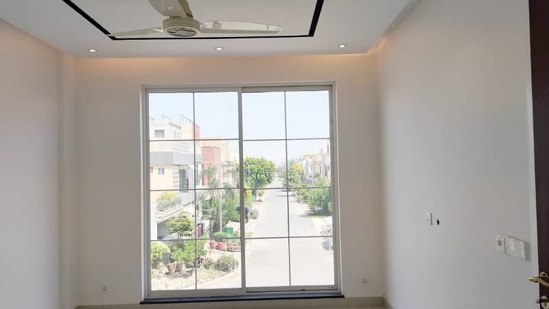 392 Square Feet Flat Is Available For Sale In Bahria Town Sector C Lahore 12