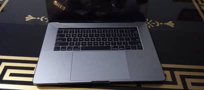 MacBook Pro 2017 16GB 512GB 15Inch