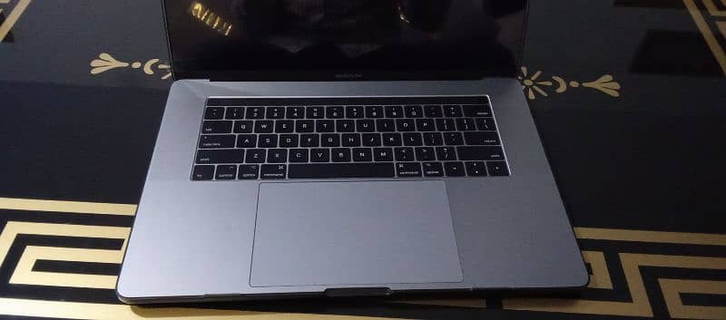 MacBook Pro 2017 16GB 512GB 15Inch 0