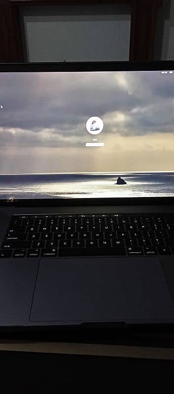 MacBook Pro 2017 16GB 512GB 15Inch 7