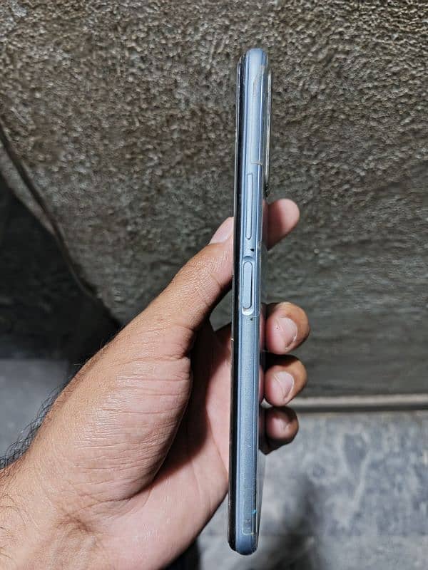 Vivo y12a 4