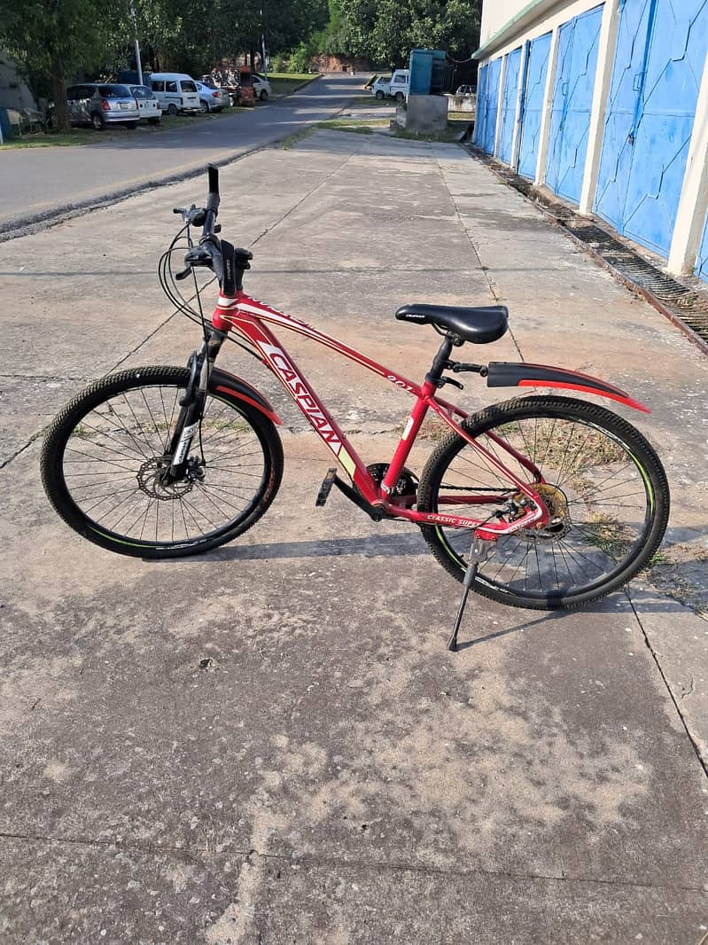 Urgent bicycle sale, almost new condition 1