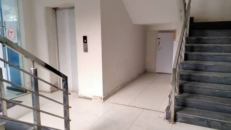 G-7 MARKAZ 3600 SQ,FEET BRAND NEW OFFICE BEST LOCATION FOR OFFICE REAL PICS ATTACHED 4