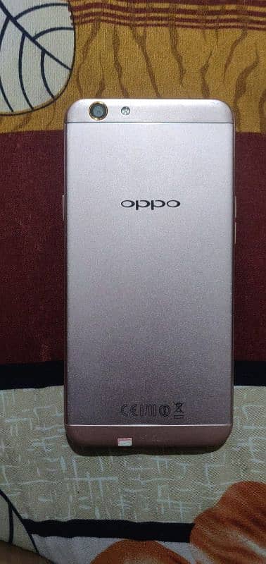 Oppo F1s. 4Ram 64GB 1