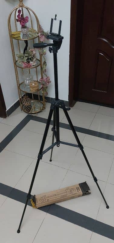 Tripod Mobile Stand 5