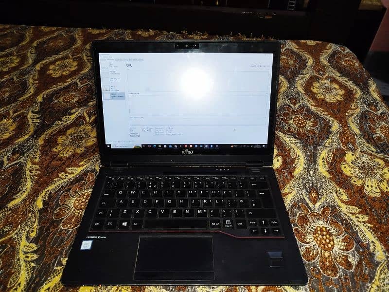 Fujitsu Lifebook p727 0