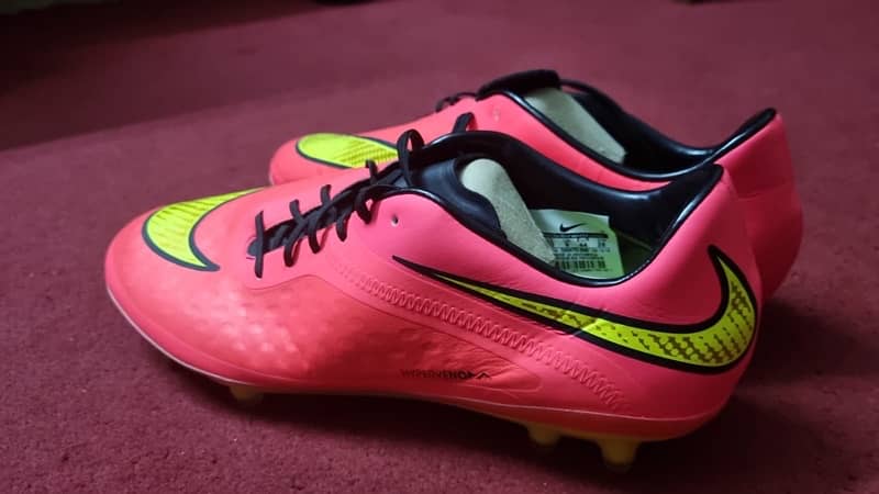 Nike hyper venom brand new 0