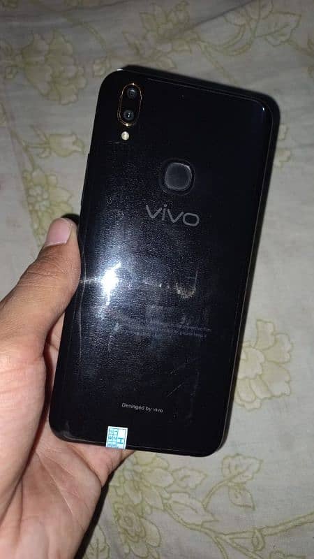 *Vivo Y85 4/ 64 condition 10 by 10 good price available 3