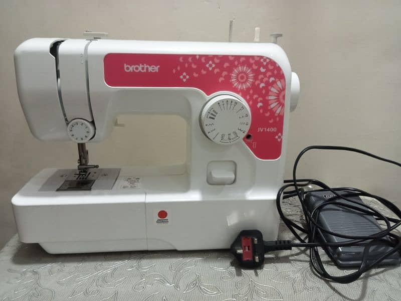 Orignal Brother sewing machine MODEL  JV1400 electric plastic body 3