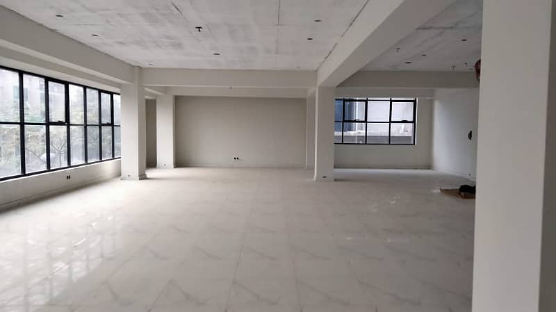 G-7 MARKAZ 3200 SQ. FEET OFFICE WITH LIFT BEST LOCATION REAL PICS ATTACHED 5