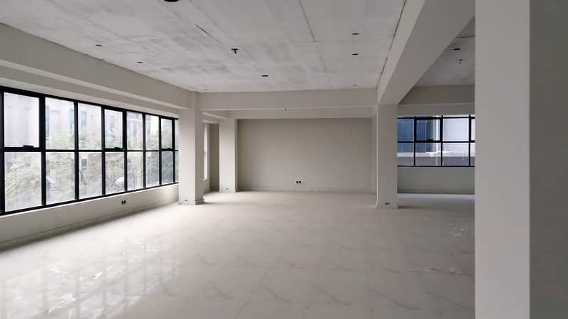 G-7 MARKAZ 3200 SQ. FEET OFFICE WITH LIFT BEST LOCATION REAL PICS ATTACHED 6