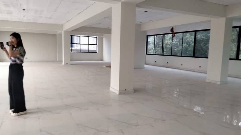 G-7 MARKAZ 3200 SQ. FEET OFFICE WITH LIFT BEST LOCATION REAL PICS ATTACHED 11