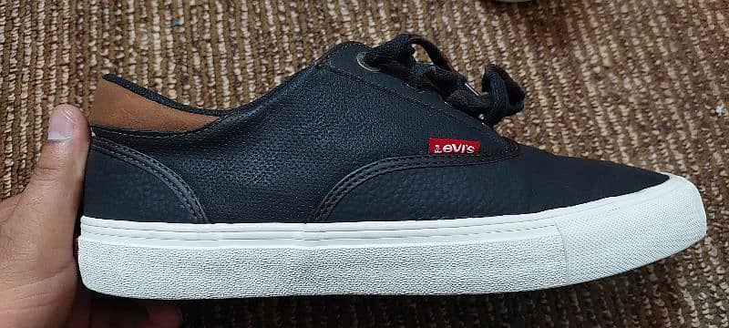 levis US 8.5 new 2