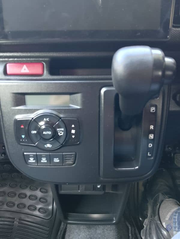 Suzuki Alto 2014 13