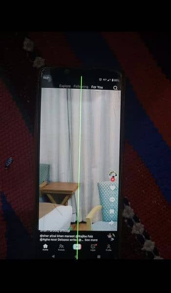 Sony Xperia 5 Mark II PTA pro life time screen mein minor line aaya 1