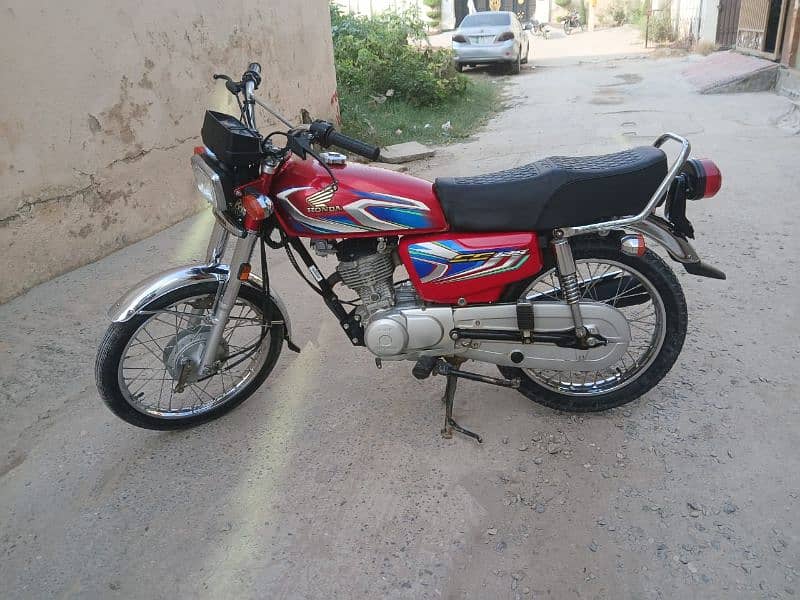 honda 125 all Punjab num laga hoa h vip condition ma h 2