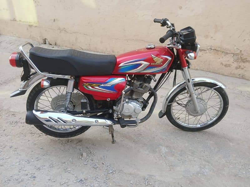 honda 125 all Punjab num laga hoa h vip condition ma h 3