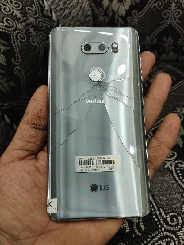 lg v30 single sim approved minor crack 6