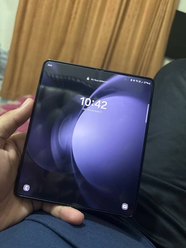 Samsung Fold 5 Approved 4