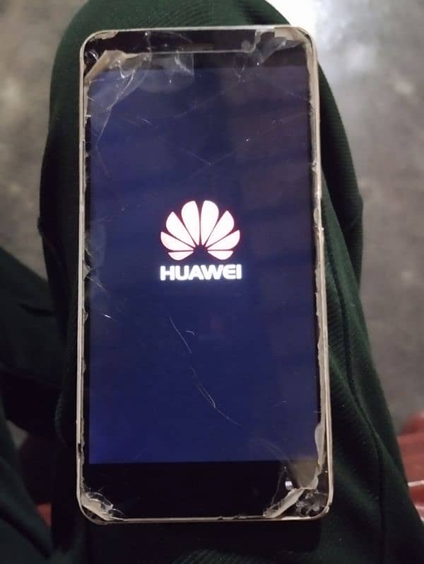 huwavei y7 prime 2017 model 5