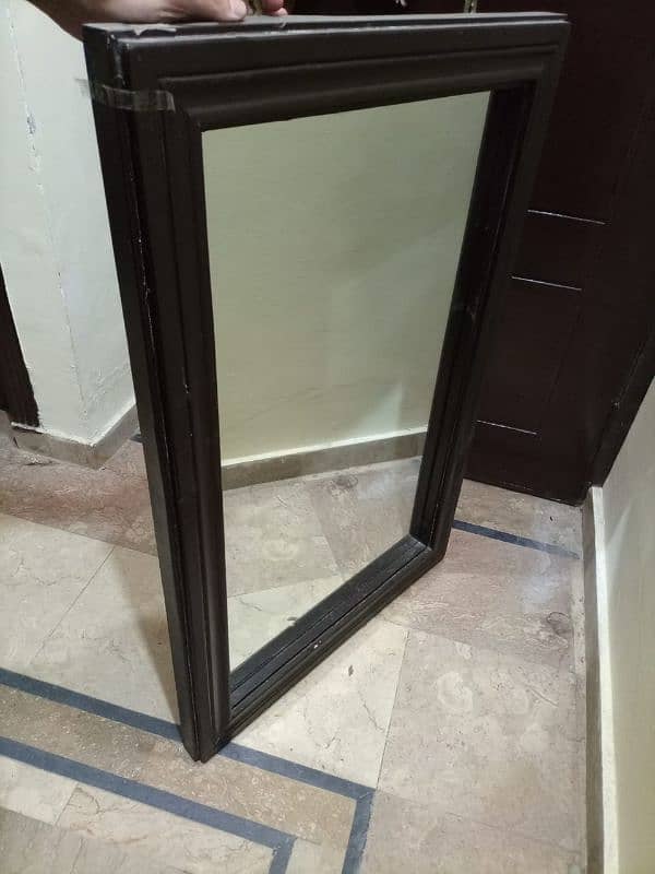 Mirror in Good condition 2