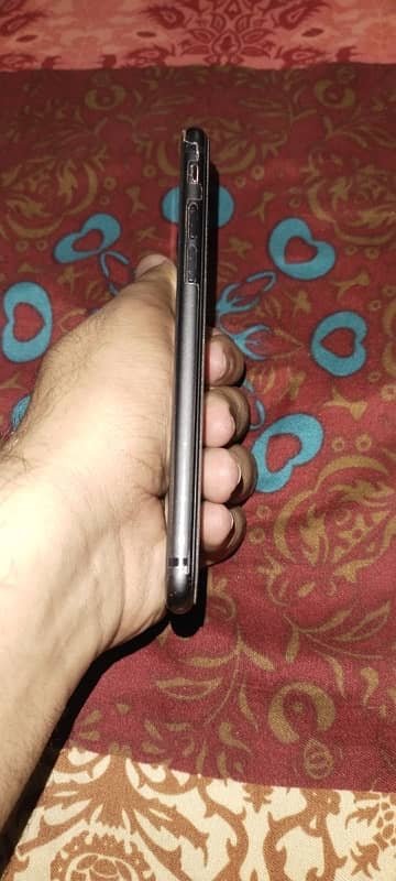 IPhone 8 pta 64 gb waterpack 5