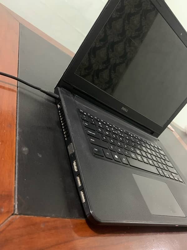 DELL Laptop 8 / 512 GB core i7 7th Generation 2