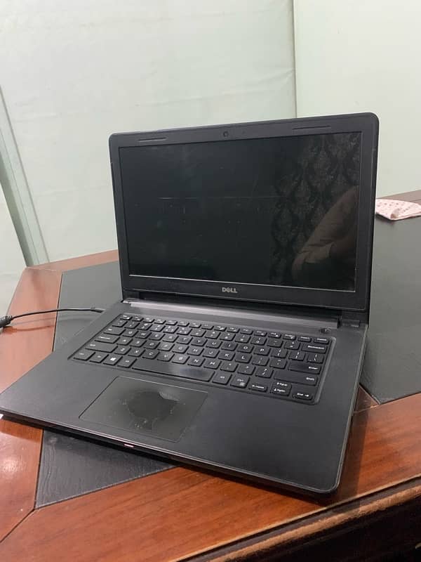 DELL Laptop 8 / 512 GB core i7 7th Generation 4