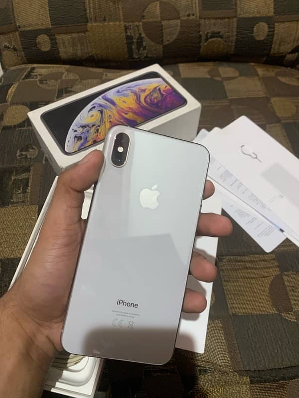 Apple iphone xs max 64gb dual sim pta approved full box 2